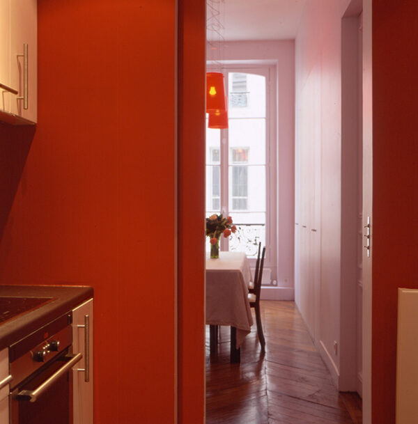 Loft Paris - Cuisine Orange - Transformation anciens bureaux