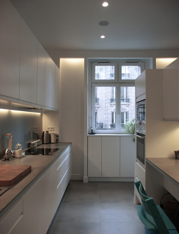 Appartement Haussmannien - Cuisine Blanche Fenêtre