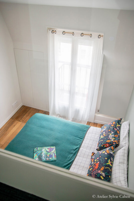 Aménagement de combles - vue sur la Chambre parentale depuis la Mezzanine