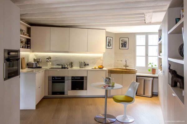 Appartement en structure bois – Cuisine Ouverte et Table d’Appoint